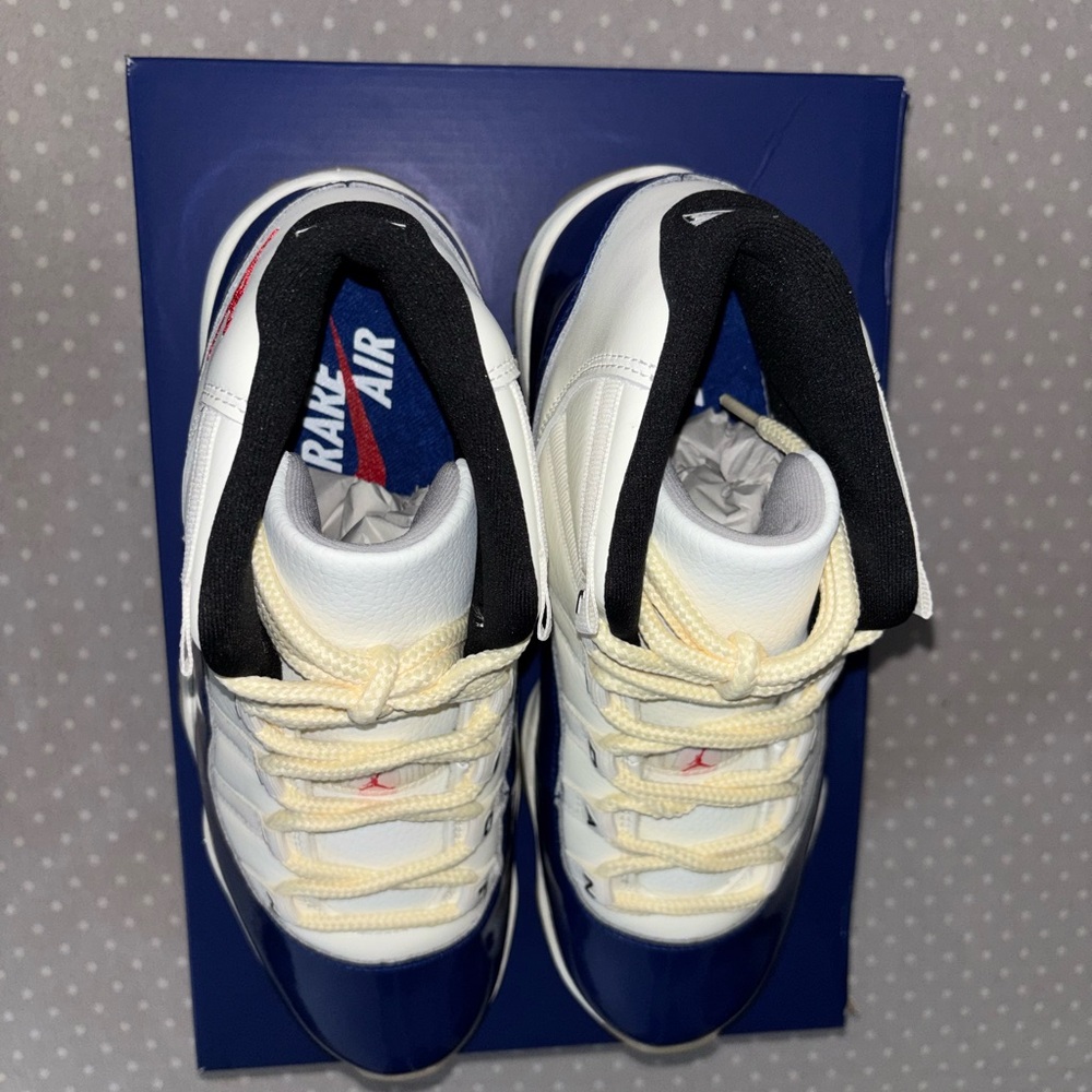Jordan Men's Cream and Blue Sneakers - Picture 5 of 9